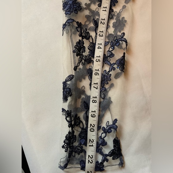 Chic Navy and Cream Lace Midi Dress - Picture 9 of 11